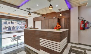 Reception - Itsy Hotels Royal Galaxy - 3 km from Sangam (Prayagraj)