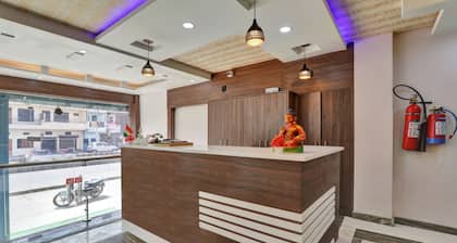 Itsy Hotels Royal Galaxy - 3 km from Sangam