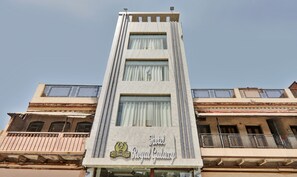 Exterior - Itsy Hotels Royal Galaxy - 3 km from Sangam (Prayagraj)