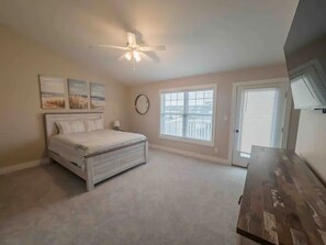 4 chambres, bureau, Wi-Fi gratuit, draps fournis