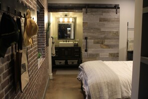 1 bedroom, iron/ironing board, travel crib, free WiFi