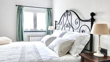 2 Schlafzimmer, Reisekinderbett, WLAN, Bettwäsche