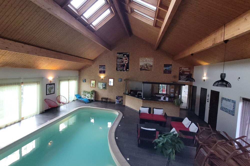 4* gite "Les Lys" 6-8 people with heated indoor swimming pool