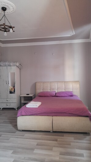 埃及棉床單、高級寢具、獨特設計、書桌