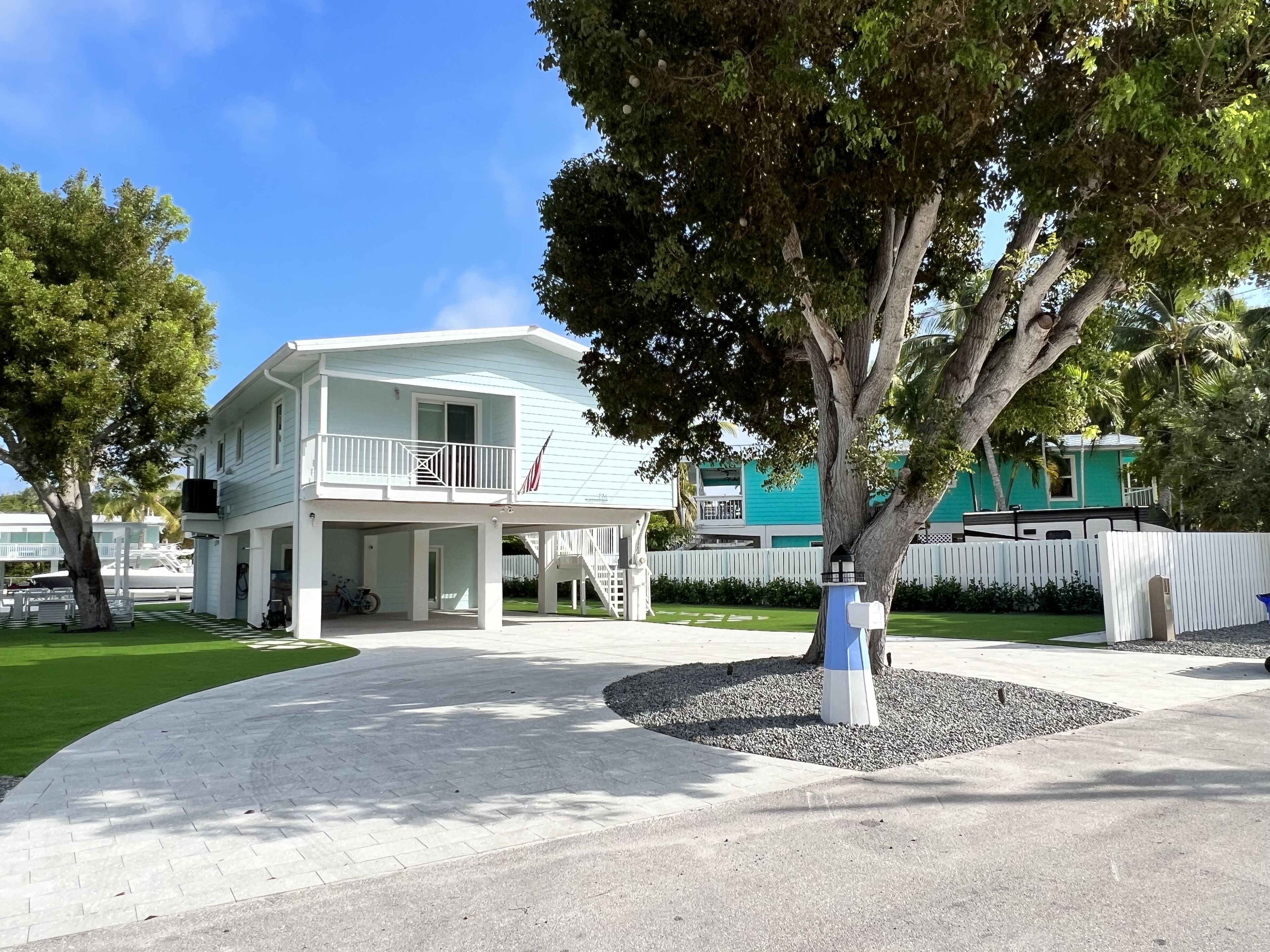 New! Islamorada-Pool-Dock-King Beds-EV Charger-Bikes-Canal Front-3 Bedroom2 Bath