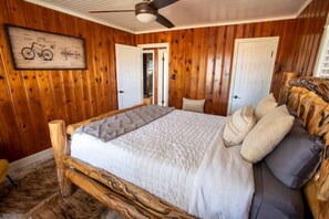 3 bedrooms, desk, iron/ironing board, free WiFi