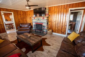 Smart TV, fireplace, video games, ping pong