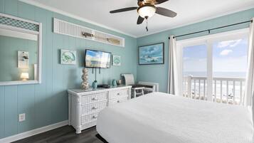 Signature appartement, 2 slaapkamers, balkon, uitzicht op het strand | 2 slaapkamers, individueel gedecoreerd, individueel gemeubileerd