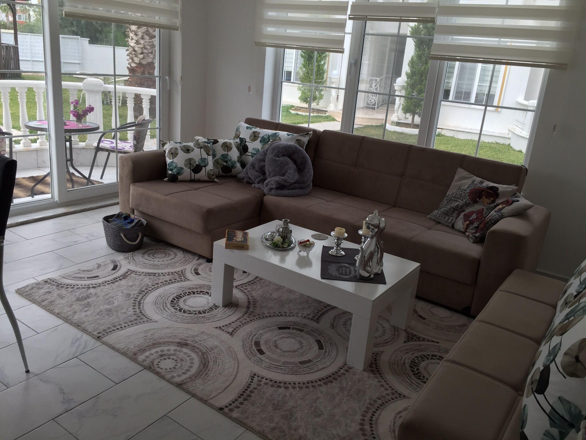 The complex offers a large private pool and private parking.