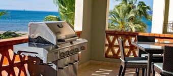 Ocean View Condo at Pool-Beach and Golf Resort with Concierge, Maids and Chef - Meal Services