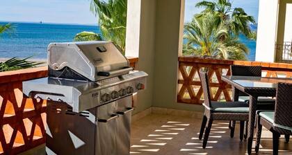 Ocean View Condo at Pool-Beach and Golf Resort with Concierge, Maids and Chef - Meal Services