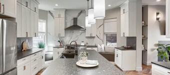 Gameroom, Gym + 2 King Suites • Book Your Stay!