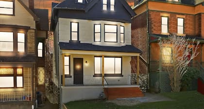 Gameroom, Gym + 2 King Suites • Book Your Stay!