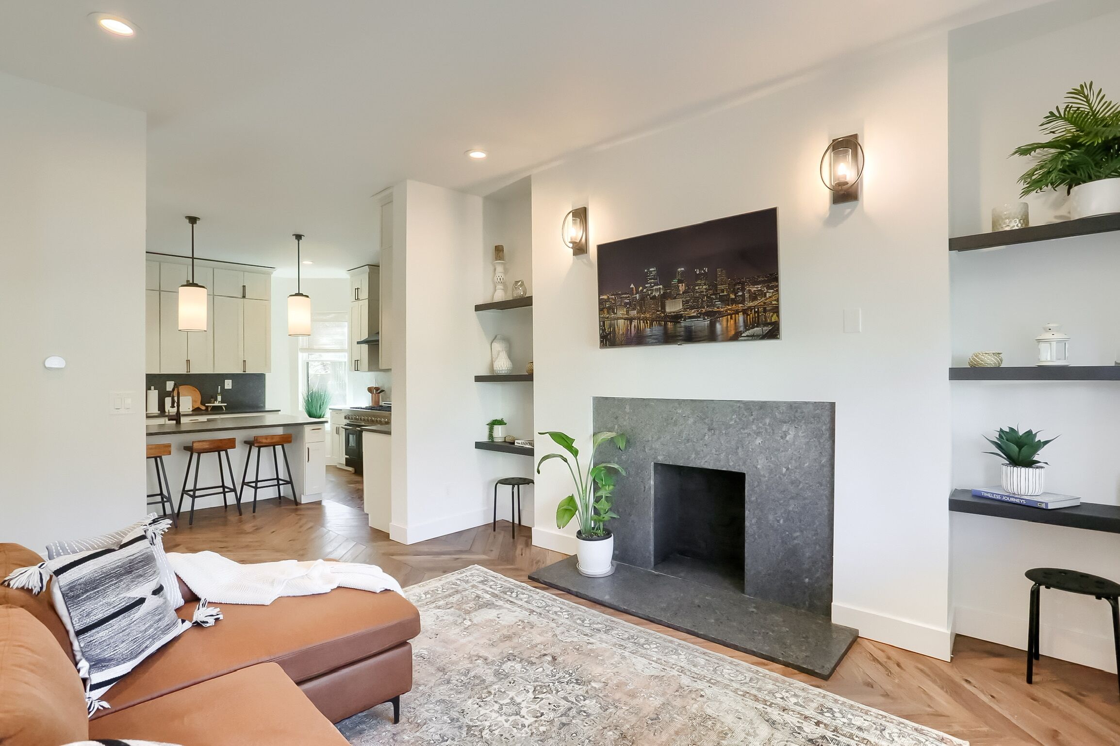  Victorian Fully Equipped Chef’s Kitchen w/ 2 King Beds 4BR + Gym