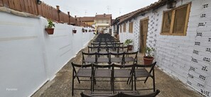 Terrace/patio - RURAL ENVIRONMENT, land of fields and vineyards.GORDONCILLO (Gordoncillo)