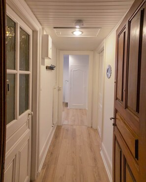 Interior - Appart'Hôtel Le Strasbourg - RENOVATED, CALME AND NETFLIX (Belfort)