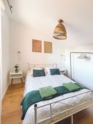 1 chambre, fer et planche Ă repasser, Wi-Fi, draps fournis