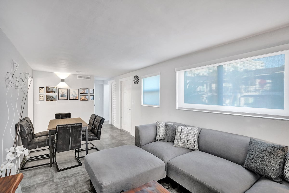 Appartamento, 3 camere da letto (1) | Area soggiorno | Smart TV 42 pollici con canali digitali, TV, Netflix