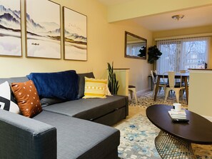 TV, Netflix, streaming services, offices