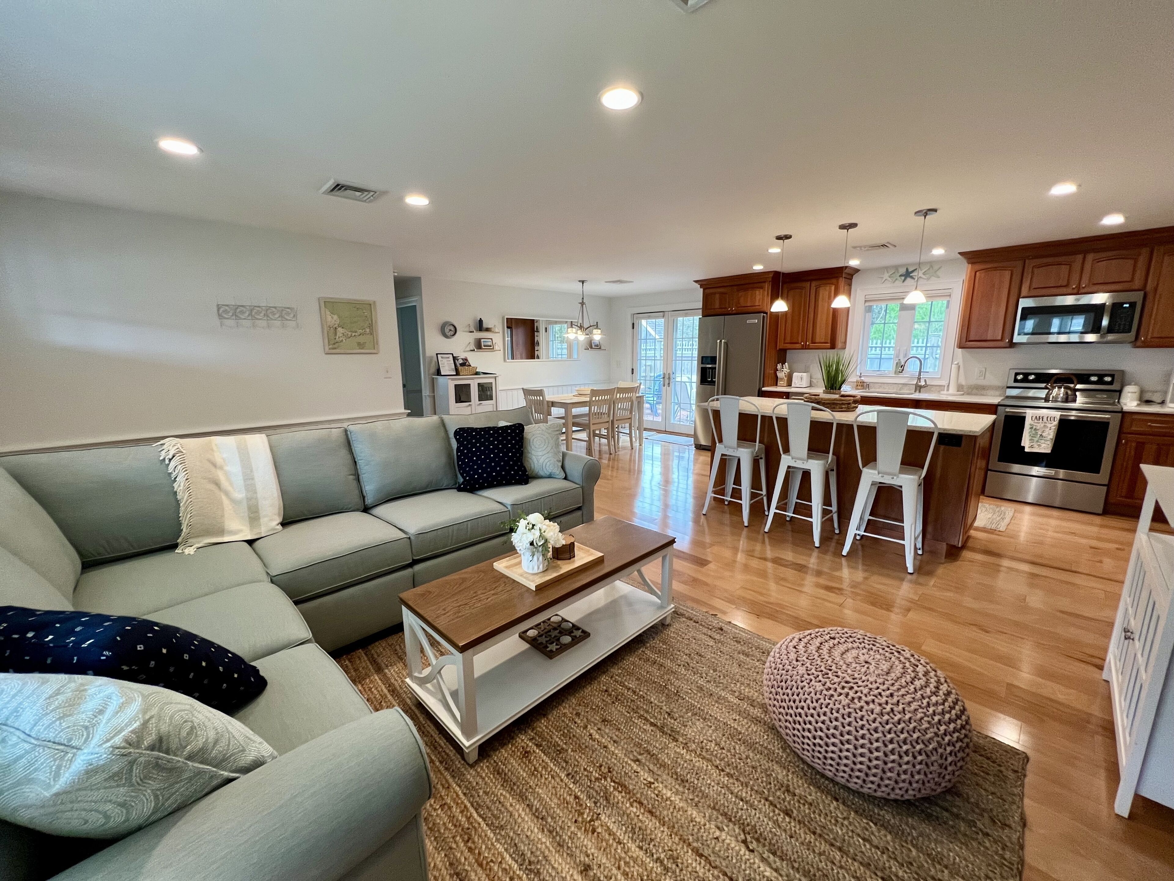 Charming 3b/2ba House Close to Downtown/Pier/Beach