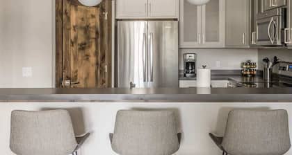 Modern Two Bedroom Condo Big Sky Town Center