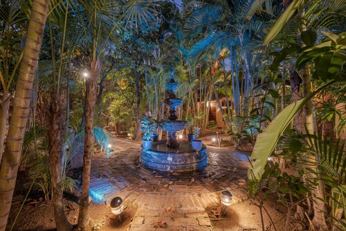 Hotel Plaza del Fuerte by Balderrama Hotel Collection 