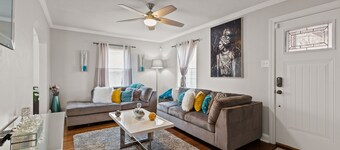 Luxury 2-bedroom home- near Delmar Loop/Forest Park