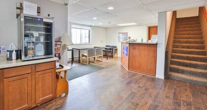 OYO Hotel Pipestone MN, Canterbury Park