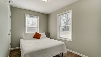 2 bedrooms, free WiFi, bed sheets