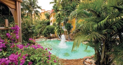 Deluxe Two Bedroom Condo, Sea Gardens (2730373)