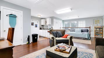 1 habitación, escritorio, tabla de planchar con plancha y wifi gratis