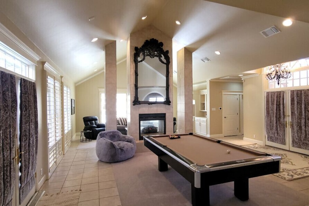 Chandelier House in Texas