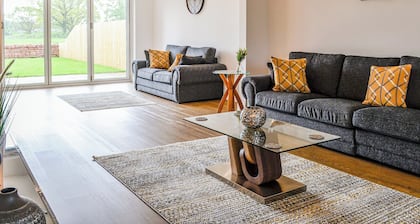 4 bedroom accommodation in Carlisle