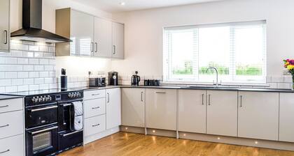 4 bedroom accommodation in Carlisle