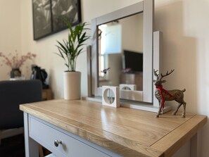 Minibar, individually decorated, individually furnished - Moorview House (Bideford)