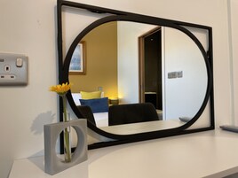 ミニバー、客室ごとに異なる装飾、客室ごとに異なるインテリア、ノートパソコン用作業スペース