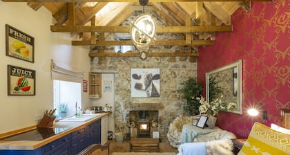Inverurie Glamping Bothy