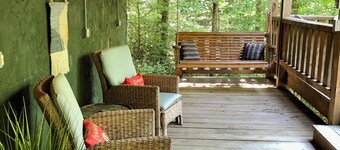 Big South Fork! Peaceful, Relaxing, On the Trails…Six Decks ~ Nature’s Paradise!