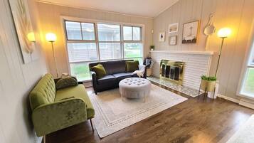 Télévision, cheminée