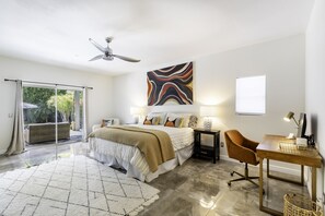 4 Schlafzimmer, Zimmersafe, Schreibtisch, Bügeleisen/Bügelbrett