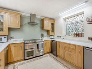 Dishwasher, cookware/dishes/utensils