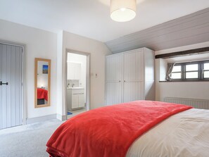 3 chambres, accès au Wi-Fi (inclus), literie fournie