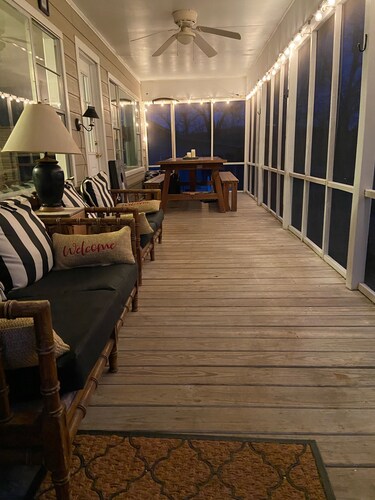 Sailfish Cottage -Tenkiller Lake Snake Creek Marina-5 min to 1864 Wedding venue.