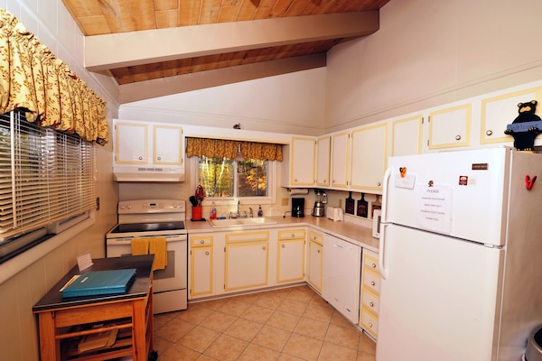 Frigorífic, microones, forn i placa de cuina