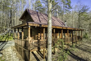 Exterior - ☀︎PRIVATE ☀︎LAKEVIEW ☀︎3 KING BEDS ☀︎HOT TUB ☀︎FIRE PIT ☀︎KAYAKS ☀︎SWIM ☀︎FISH ☀︎GRILL (Blue Ridge)