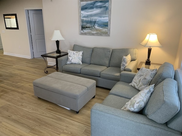 Condo (280 15 Woodlands Way Crow Creek) | Fachada