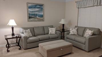 コンドミニアム (280 15 Woodlands Way Crow Creek) | 外観