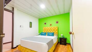 Standard Double Room | Hypo-allergenic bedding, iron/ironing board, free WiFi, bed sheets