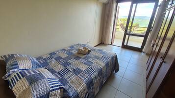 Apartment, 2 Bedrooms, Mountain View | 2 bedrooms, minibar, iron/ironing board, free WiFi