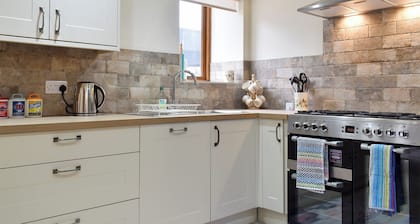 2 bedroom accommodation in Loxely, near Sheffield